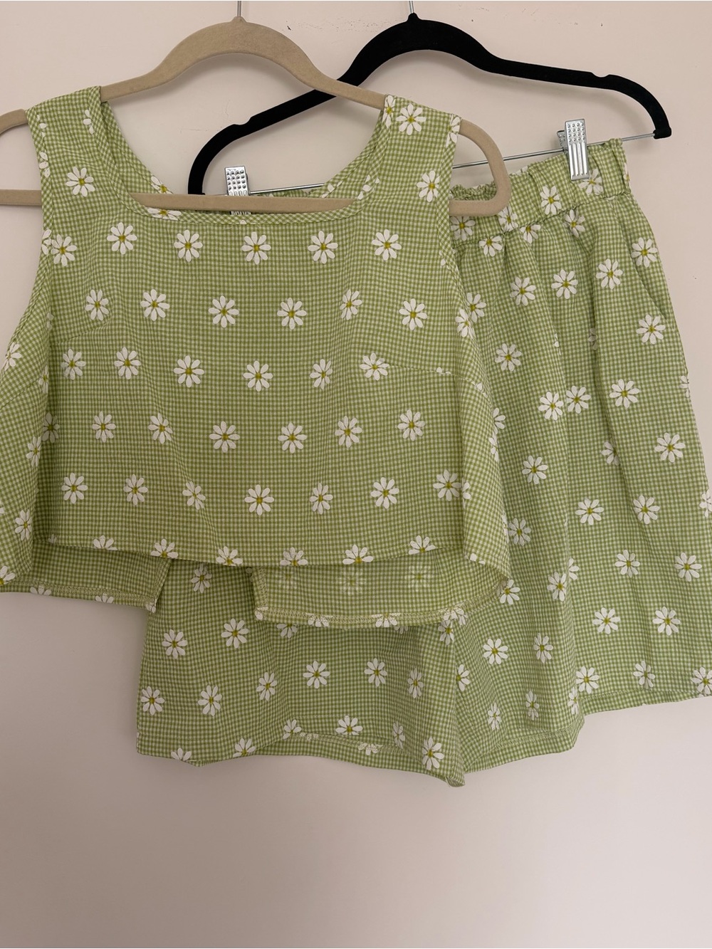 Ladies Green Daisy Print Matching Croptop and High Waisted Short Women’s M